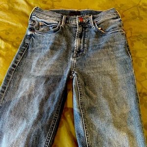 Mother like new size 26 jeans